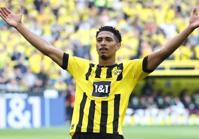 Dortmund Jude Bellingham khởi đầu mới tại thời điểm 17 tuổi